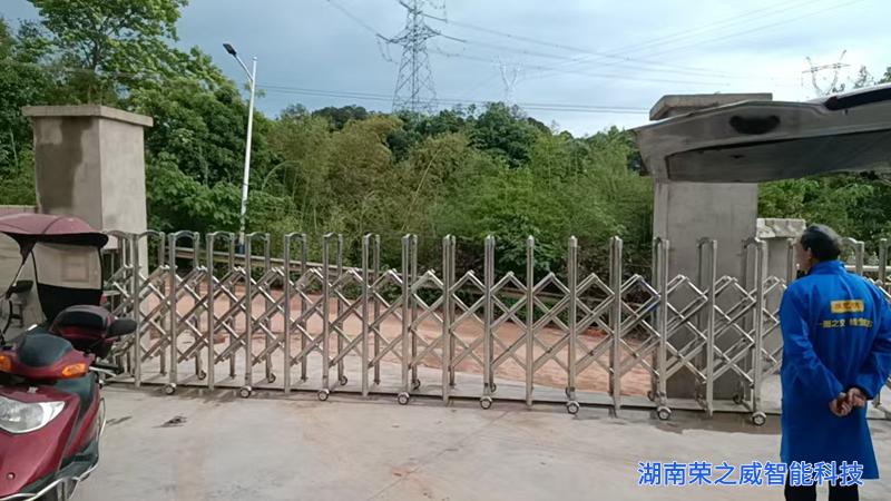 电动伸缩门施工-长沙县景区电动门案例-湖南荣之威 电动伸缩门施工-长沙县景区电动门案例-湖南荣之威